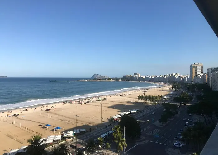Lindo apartamento na avenida atlântica Copacabana R.J